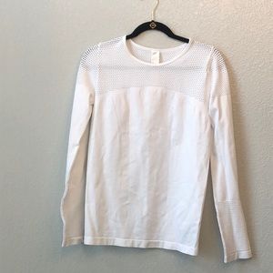 CLEAROUT ITEM! Fabletics Long Sleeve Shirt.